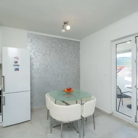 Lapad Sunrise Апартаменты *